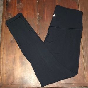 Black Lululemon Aligns 25”